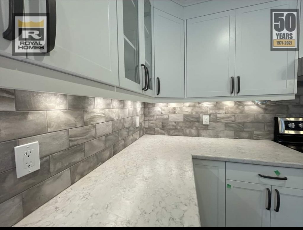 Wall Tiles / Grout Colours